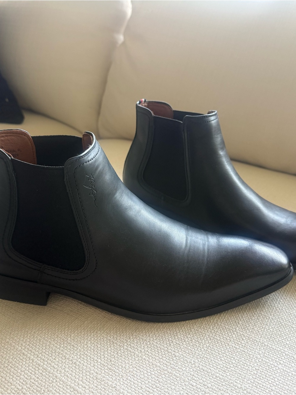 Tommy Hilfiger Men's Black Leather Chelsea Boots